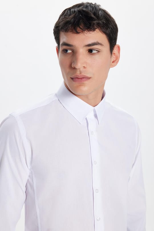 Erkek Slim Fit Dar Kesim Düz Beyaz Gömlek