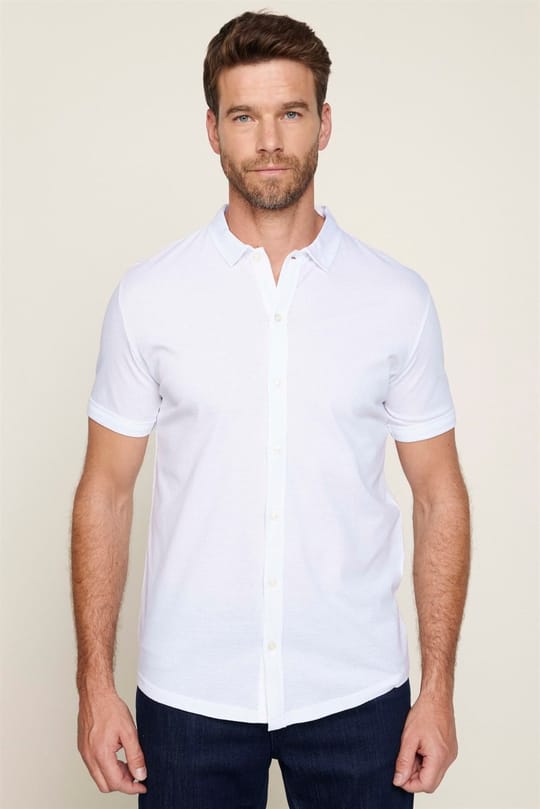 Erkek Slim Fit Dar Kesim Kısa Kollu Desenli Apaş Yaka Örme Beyaz Gömlek