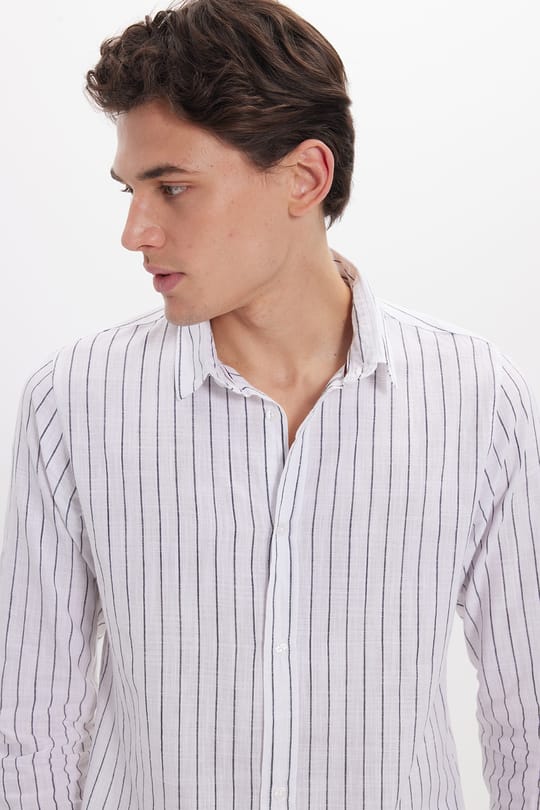Erkek Slim Fit Dar Kesim Uzun Kollu %100 Pamuk Keten Doku Çizgili Gömlek