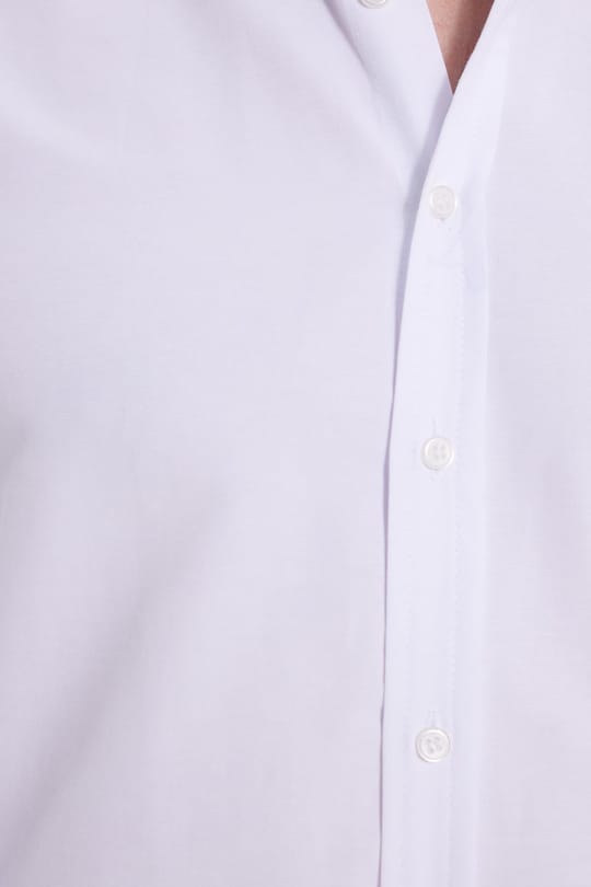Erkek Slim Fit Dar Kesim Uzun Kollu Pamuklu Oxford Doku Kolay Ütü Beyaz Düğmeli Yaka Gömlek