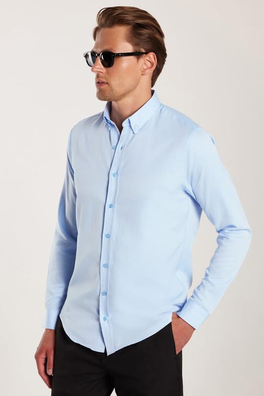 Erkek Slim Fit Dar Kesim Uzun Kollu Pamuklu Oxford Doku Kolay Ütü Mavi Düğmeli Yaka Gömlek