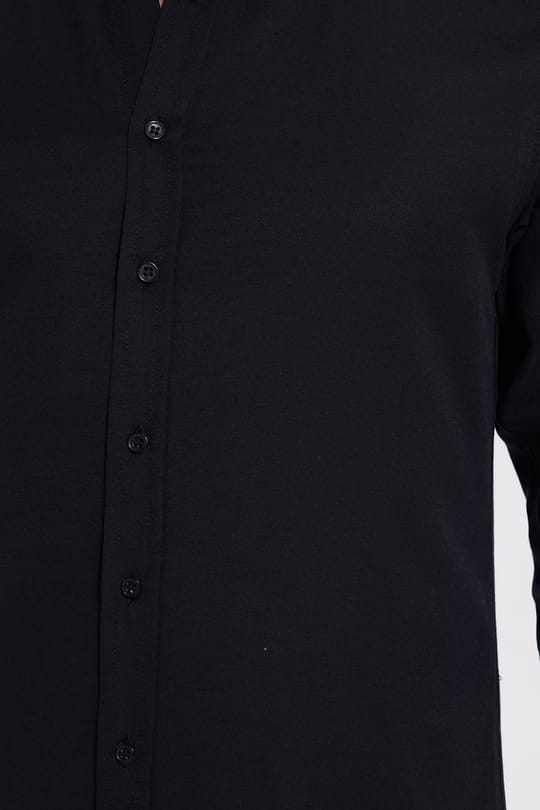 Erkek Slim Fit Dar Kesim Uzun Kollu Pamuklu Oxford Doku Kolay Ütü Siyah Düğmeli Yaka Gömlek