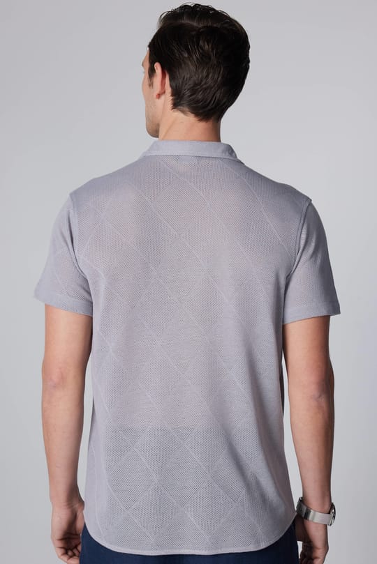 Erkek Slim Fit Dar Kesim Kısa Kollu Nefes Alan Örme Doku Kare Desenli Gri Apaş Yaka Gömlek