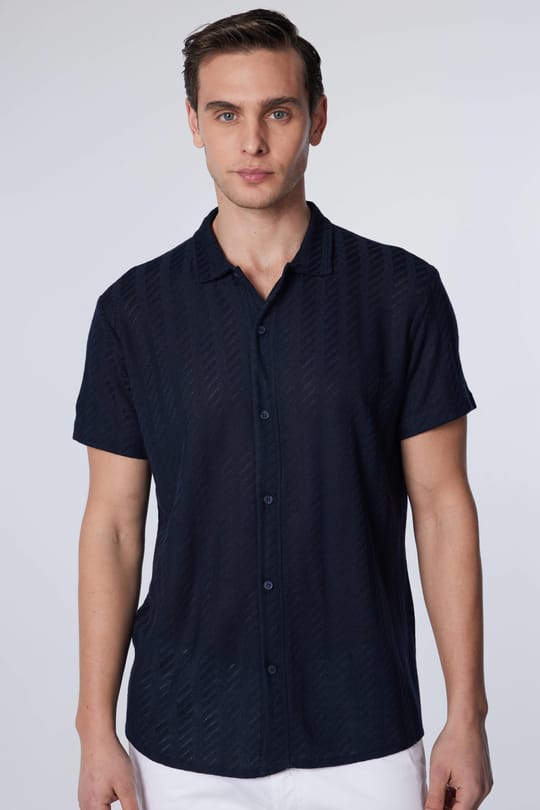 Erkek Slim Fit Dar Kesim Kısa Kollu Nefes Alan Örme Doku Armür Desenli Lacivert Gömlek