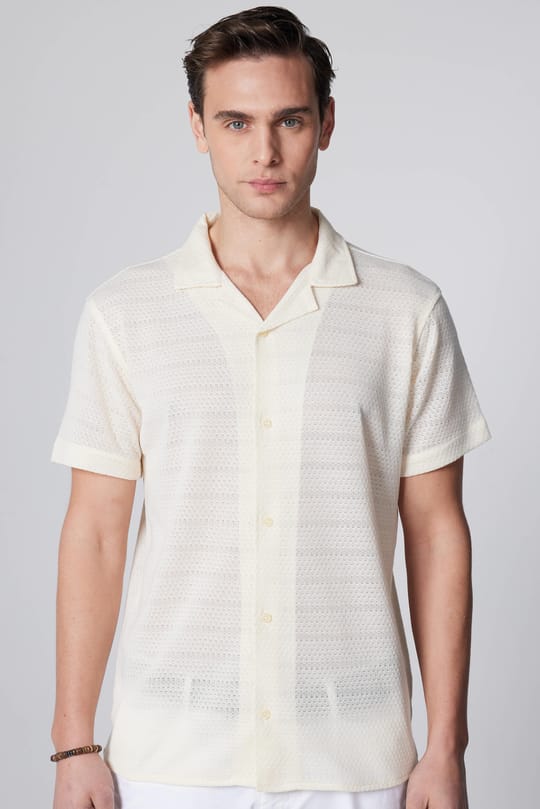 Erkek Slim Fit Dar Kesim Kısa Kollu Örme Kumaş Beyaz Apaş Yaka Gömlek