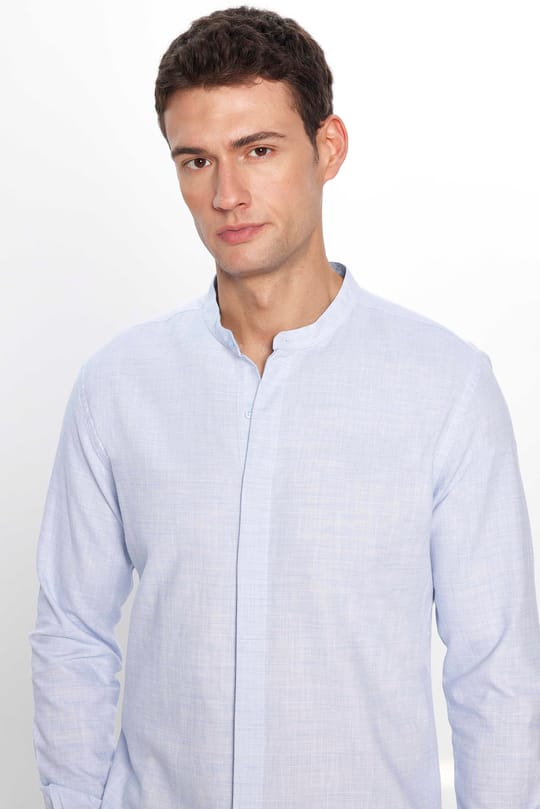 Erkek Slim Fit Dar Kesim Uzun Kollu %100 Pamuk Keten Doku Armürlü Mavi Hakim Yaka Gömlek