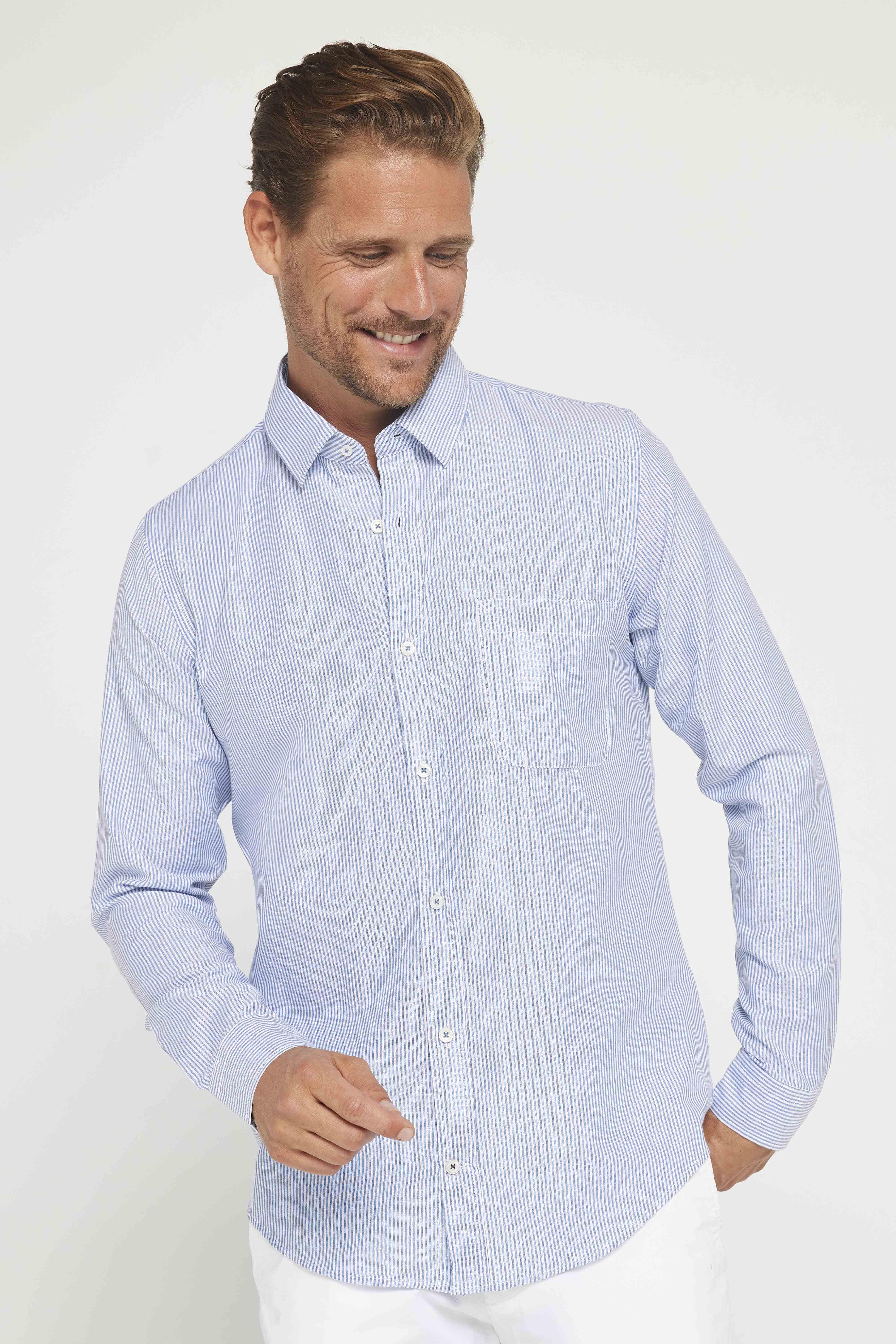 Erkek Slim Fit Dar Kesim Kısa Kollu %100 Pamuk Keten Doku Düğmeli Yaka Gömlek