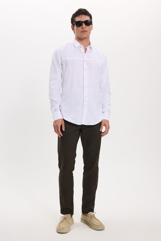Erkek Slim Fit Dar Kesim Uzun Kollu %100 Pamuk Keten Doku Beyaz Gömlek