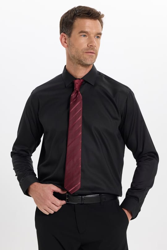 Erkek Slim Fit Dar Kesim Non-Iron Uzun Kollu Kravatlık Yaka Pamuklu Siyah Gömlek