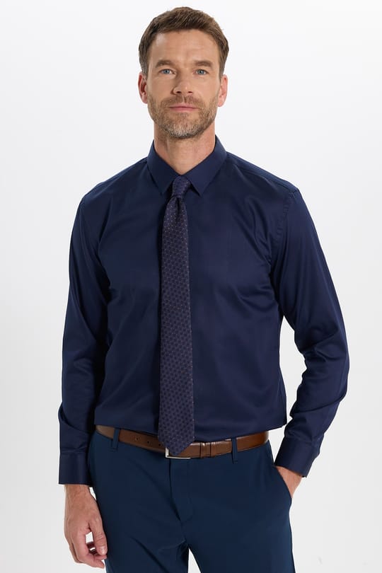 Erkek Slim Fit Dar Kesim Non-Iron Uzun Kollu Kravatlık Yaka Pamuklu Lacivert Gömlek