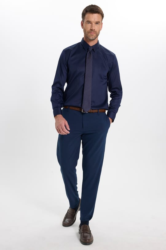 Erkek Slim Fit Dar Kesim Non-Iron Uzun Kollu Kravatlık Yaka Pamuklu Lacivert Gömlek