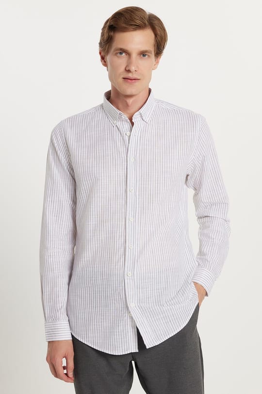 Erkek Slim Fit Dar Kesim Düğmeli Spor Yaka Keten Efekt %100 Pamuk Haki Çizgili Yazlık Gömlek