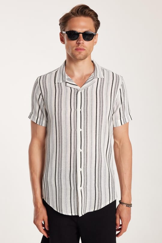 Erkek Slim Fit Dar Kesim Pamuklu Rahat Kullanım Çizgili Kısa Kollu Apaş Yaka Gömlek