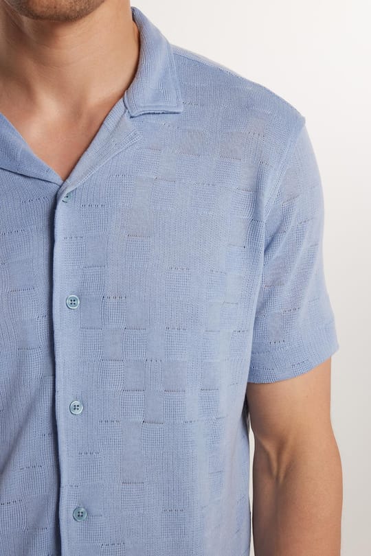 Slim Fit Kısa Kol Örme Kumaş Apaş Yaka Rahat Armürlü Doku Mavi Erkek Gömlek