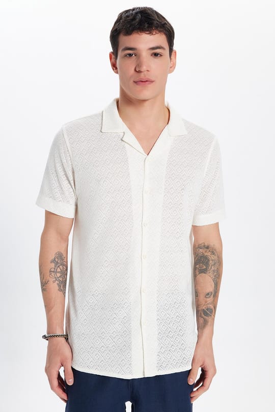 Erkek Slim Fit Dar Kesim Kısa Kollu Örme Doku Apaş Yaka Ekru Gömlek