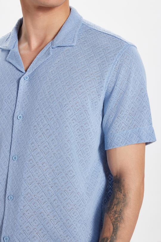 Erkek Slim Fit Dar Kesim Kısa Kollu Örme Doku Apaş Yaka Mavi Gömlek