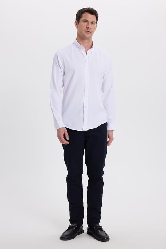 Erkek Slim Fit Dar Kesim Düz Oxford Armalı Düğmeli Yaka Beyaz Spor Gömlek