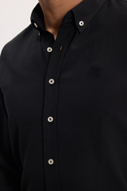 Erkek Slim Fit Dar Kesim Düz Oxford Armalı Düğmeli Yaka Siyah Spor Gömlek