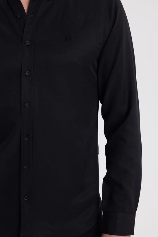 Erkek Slim Fit Dar Kesim Düz Oxford Armalı Düğmeli Yaka Siyah Spor Gömlek
