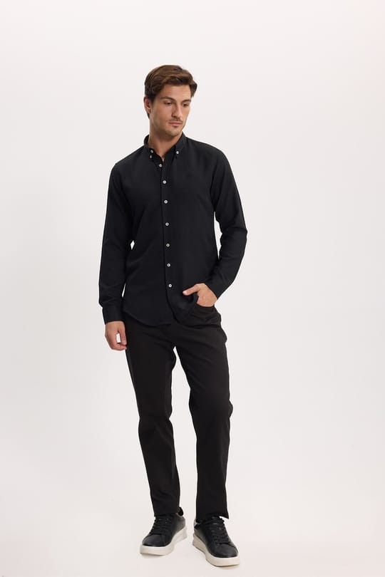 Erkek Slim Fit Dar Kesim Düz Oxford Armalı Düğmeli Yaka Siyah Spor Gömlek