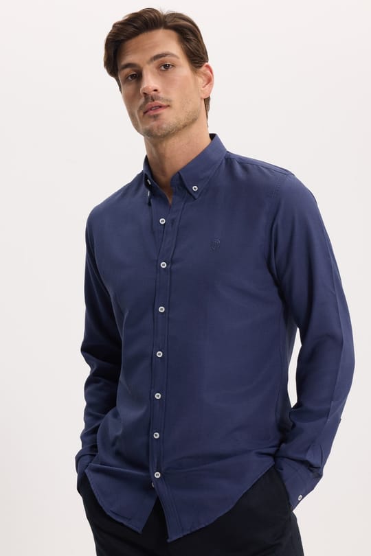 Erkek Slim Fit Dar Kesim Düz Oxford Armalı Düğmeli Yaka Lacivert Spor Gömlek