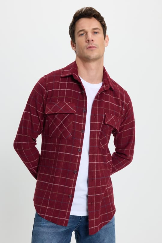 Erkek Slim Fit Dar Kesim Spor Yaka Çift Cep Kapaklı Kareli Gömlek