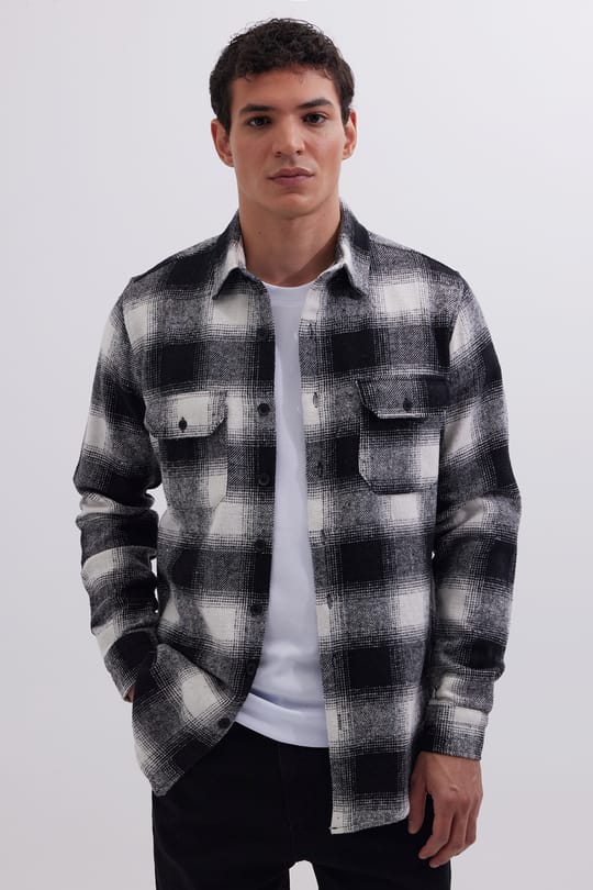 Erkek Slim Fit Dar Kesim Çift Cepli Kapaklı Spor Yaka Kareli Oduncu Gömlek