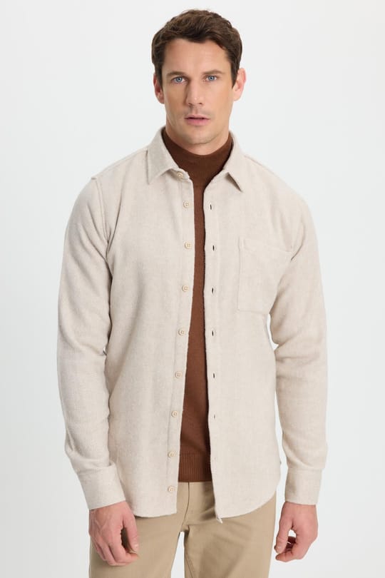 Erkek Slim Fit Dar Kesim  Armürlü Oduncu Cepli Spor Yaka Ekru Gömlek