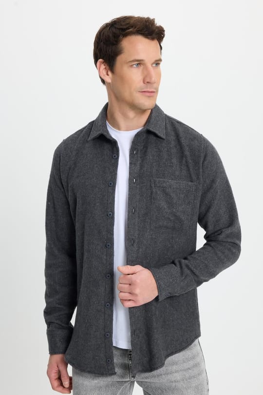 Erkek Slim Fit Dar Kesim  Armürlü Oduncu Cepli Spor Yaka Gömlek
