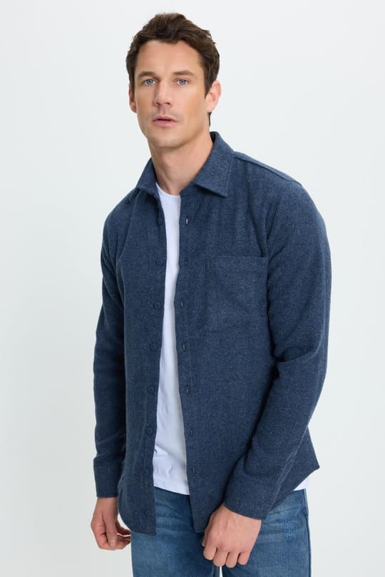 Erkek Slim Fit Dar Kesim  Armürlü Oduncu Cepli Spor Yaka Gömlek