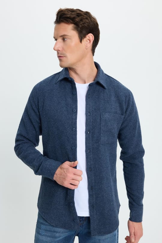 Erkek Slim Fit Dar Kesim  Armürlü Oduncu Cepli Spor Yaka İndigo Gömlek
