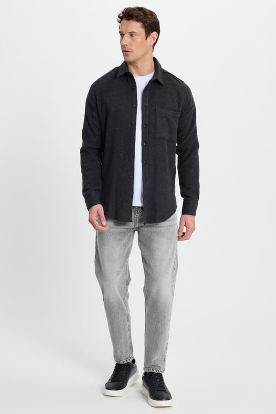 Erkek Slim Fit Dar Kesim  Armürlü Oduncu Cepli Spor Yaka Siyah Gömlek