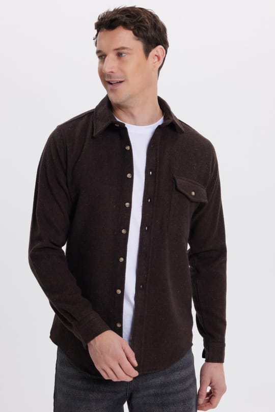 Erkek Slim Fit Tek Cep Kapaklı Düz Oduncu Spor Gömlek