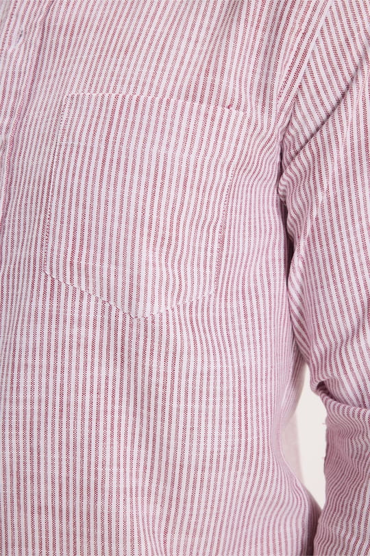 Erkek Slim Fit Dar Kesim %100 Pamuk Düğmeli Yaka Çizgili Uzun Kollu Cepli Keten Efektli Bordo Gömlek