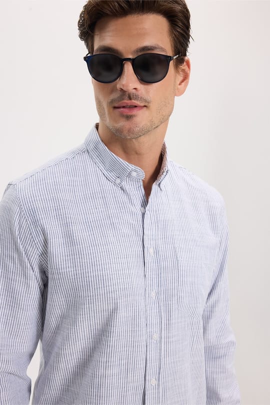 Erkek Slim Fit Dar Kesim %100 Pamuk Düğmeli Yaka Çizgili Uzun Kollu Cepli Keten Lacivert Gömlek