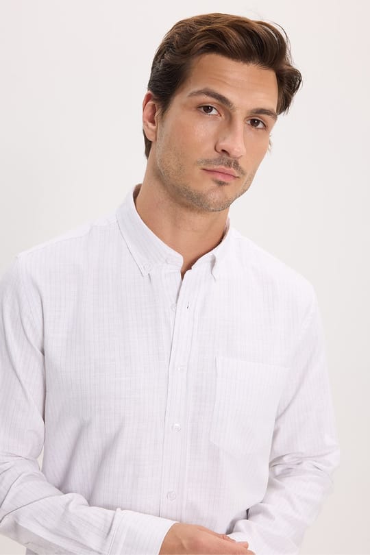 Erkek Slim Fit Dar Kesim %100 Pamuk Düğmeli Yaka Çizgili Uzun Kollu Cepli Keten Efektli Yeşil Gömlek