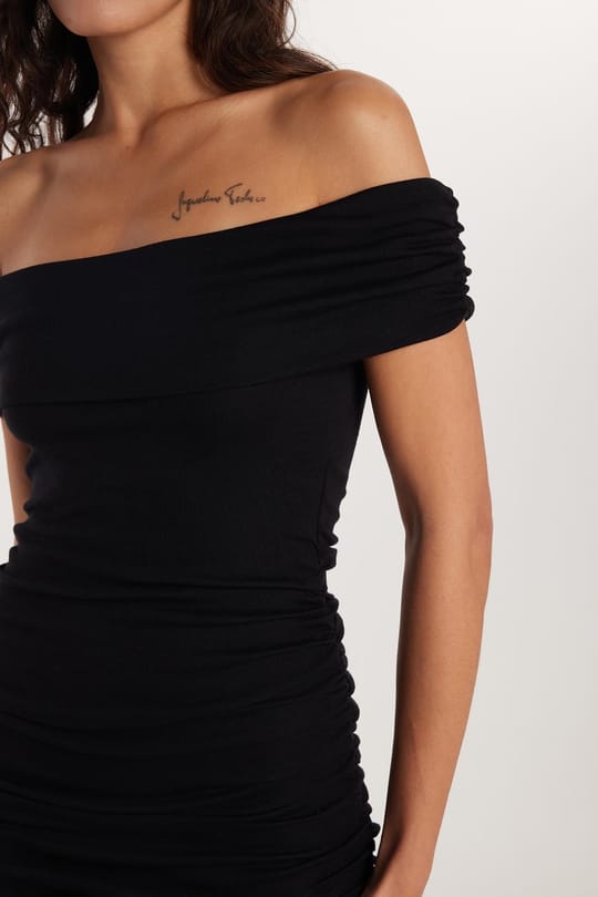 Kadın Modal Kumaş Slim Fit Dar Kesim Büzgülü Straplez Siyah Elbise
