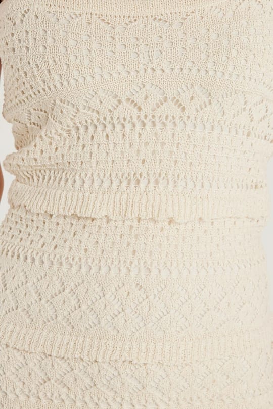 Kadın Standart Fit Fırfırlı Örme Desenli Askılı Yaka Bej Elbise
