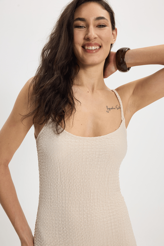 Kadın Slim Fit Vücuda Oturan Askılı Likralı Midi Boy Bej Elbise