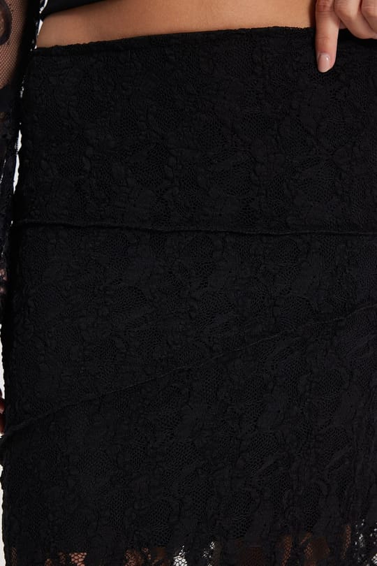 Kadın Slim Fit Dar Kesim Lastikli Yüksek Bel Dantelli Siyah Etek 