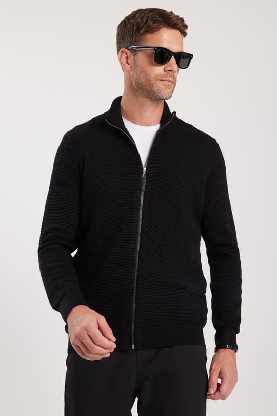 Erkek Standart Fit Normal Kesim Desenli Yarım Balıkçı Yaka Fermuarlı Siyah Hırka