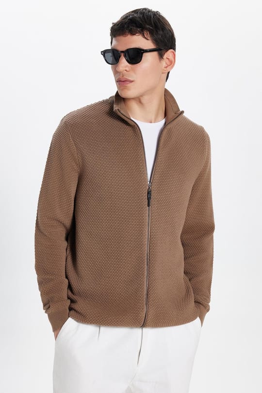 Erkek Standart Fit Normal Kesim Desenli Yarım Balıkçı Yaka Fermuarlı Kahve Hırka