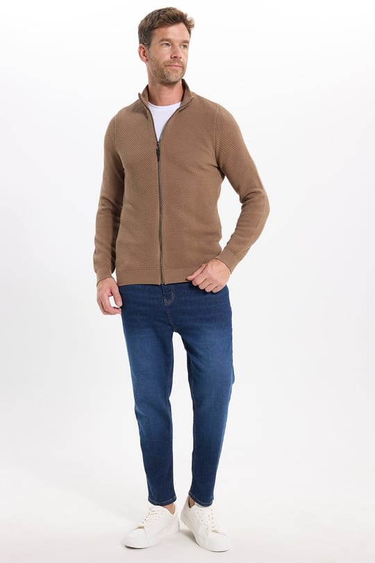 Erkek Standart Fit Normal Kesim Desenli Yarım Balıkçı Yaka Fermuarlı Kahve Hırka