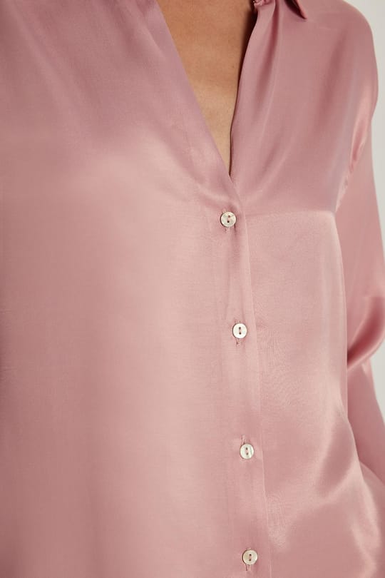 Kadın Slim Fit Dar Kesim Uzun Kollu Saten Gül Kurusu Gömlek