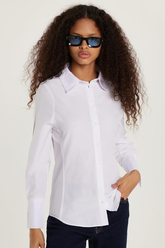 Kadın Slim Fit Dar Kesim Pamuklu Pensli Beyaz Gömlek