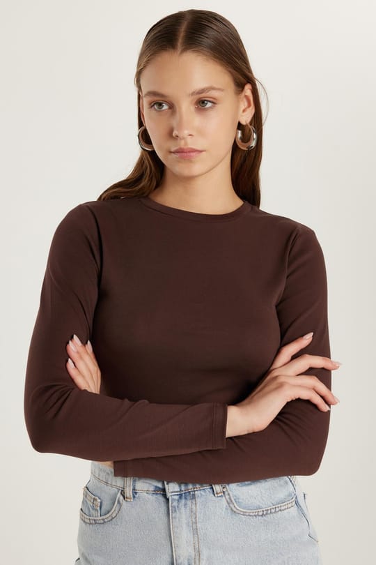 Kadın Slim Fit Dar Kesim Bisiklet Yaka Kahverengi Bluz