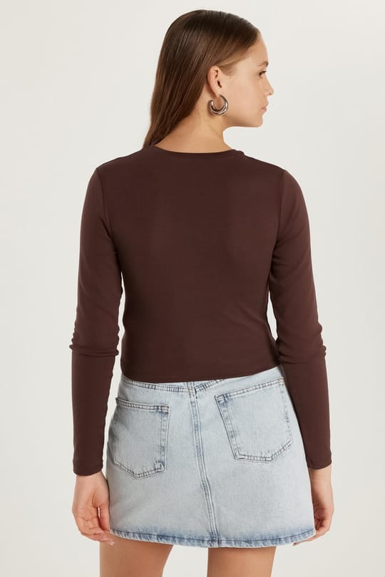 Kadın Slim Fit Dar Kesim Bisiklet Yaka Kahverengi Bluz