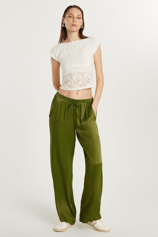Kadın Regular Fit Beli Lastikli Bağlamalı Saten Geniş Paça Yeşil Pantolon