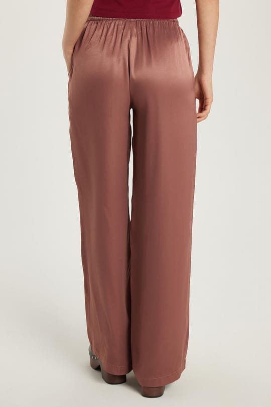 Kadın Regular Fit Beli Lastikli Bağlamalı Saten Geniş Paça Pembe Pantolon