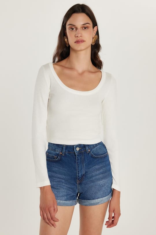 Kadın Slim Fit Dar Kesim Kısa Kollu Geniş Yaka Ekru Bluz